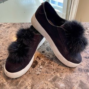 Steve Madden Women’s Blk Suede Pompom Slip On Platform Sneakers SZ 9